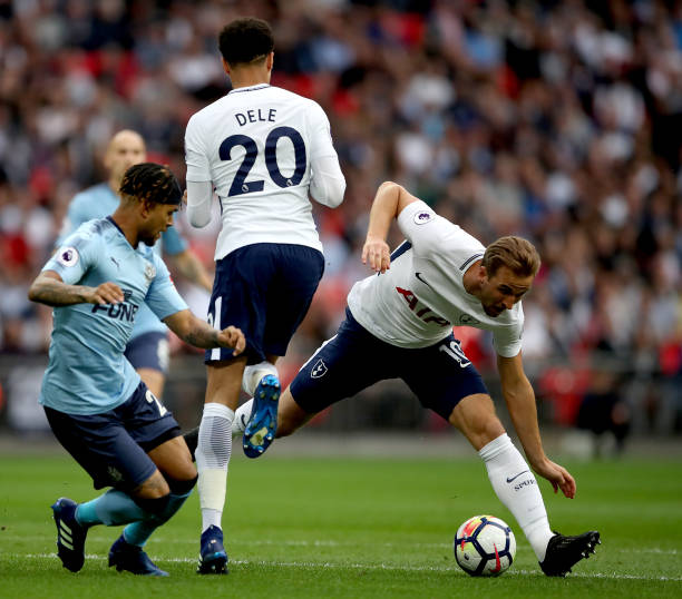 上展现出无 上展现出无